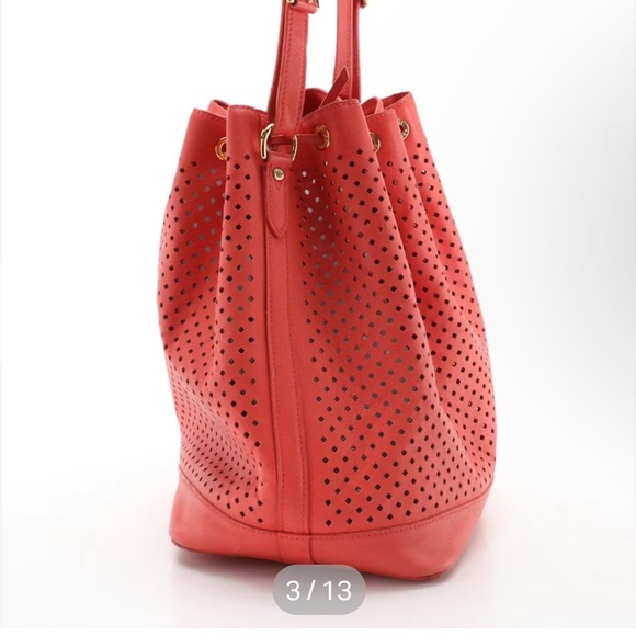 Louis Vuitton Pink Hobo Bag with Perforated Design - Picture 3 of 16